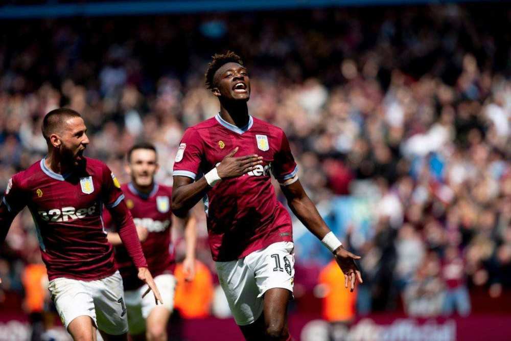  诺丁汉森林高空轰炸奏效，头球接力绝杀保级对手