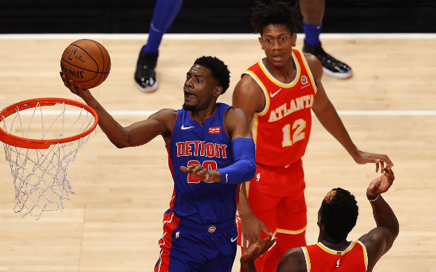  坎宁安准三双活塞击败公牛结束对手四连胜势头